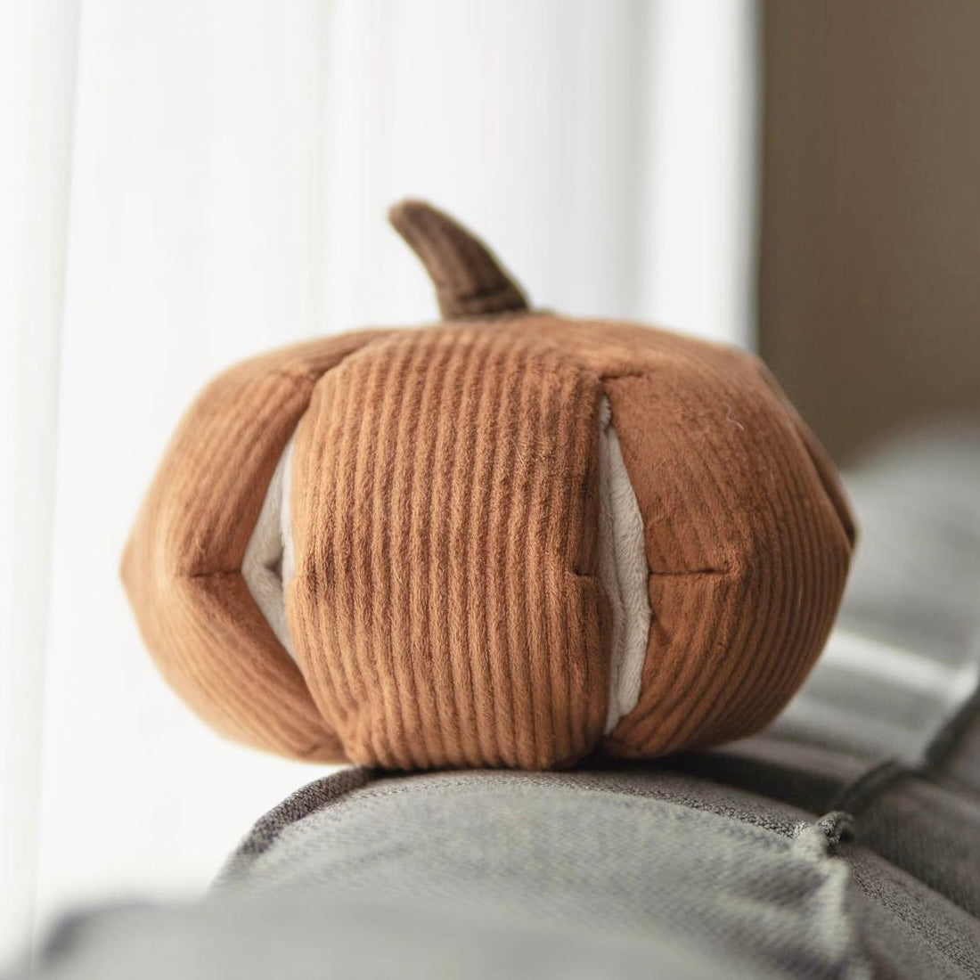 Lambwolf Collective - Cinderella Pumpkin