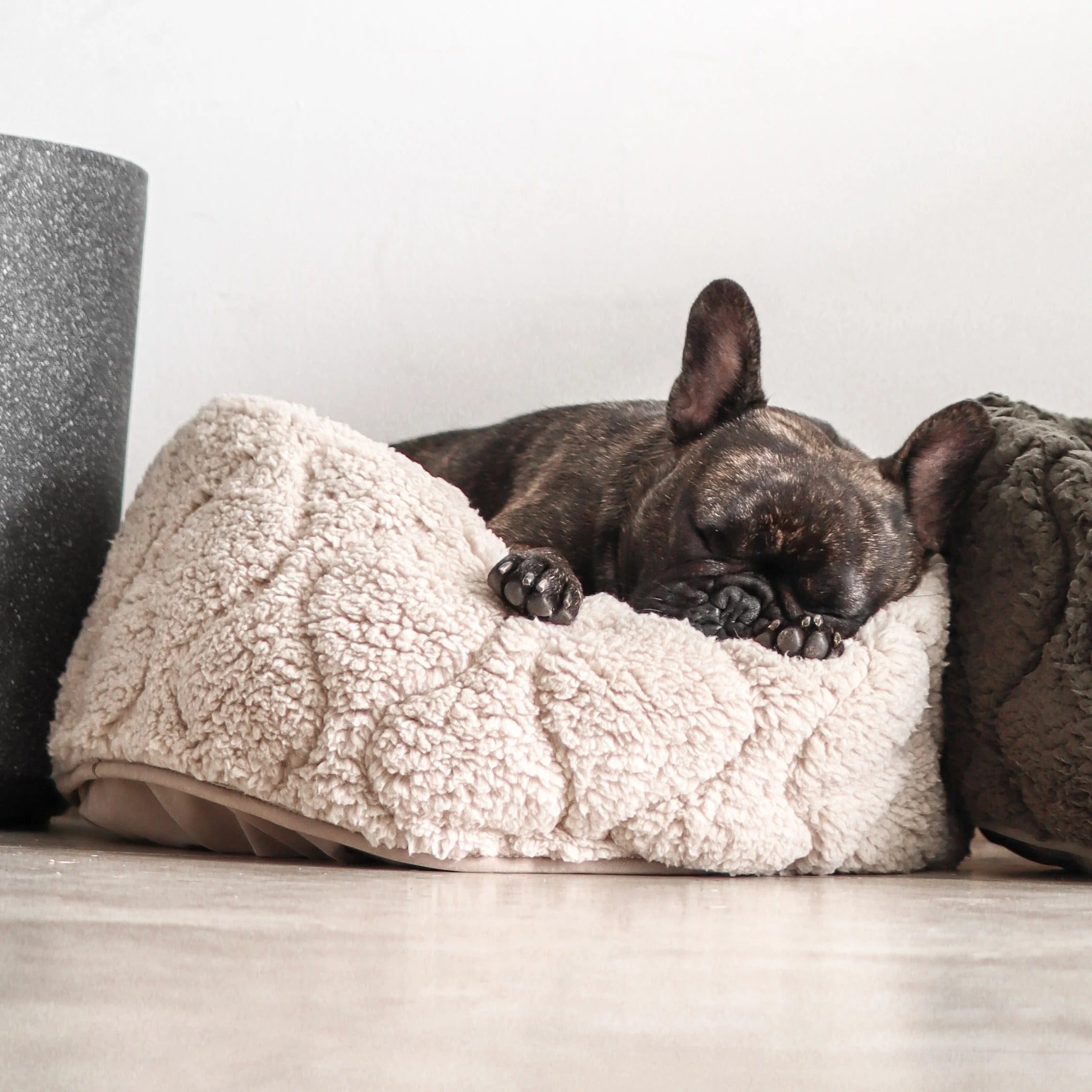 Lambwolf Collective - Reversible Donut Bed