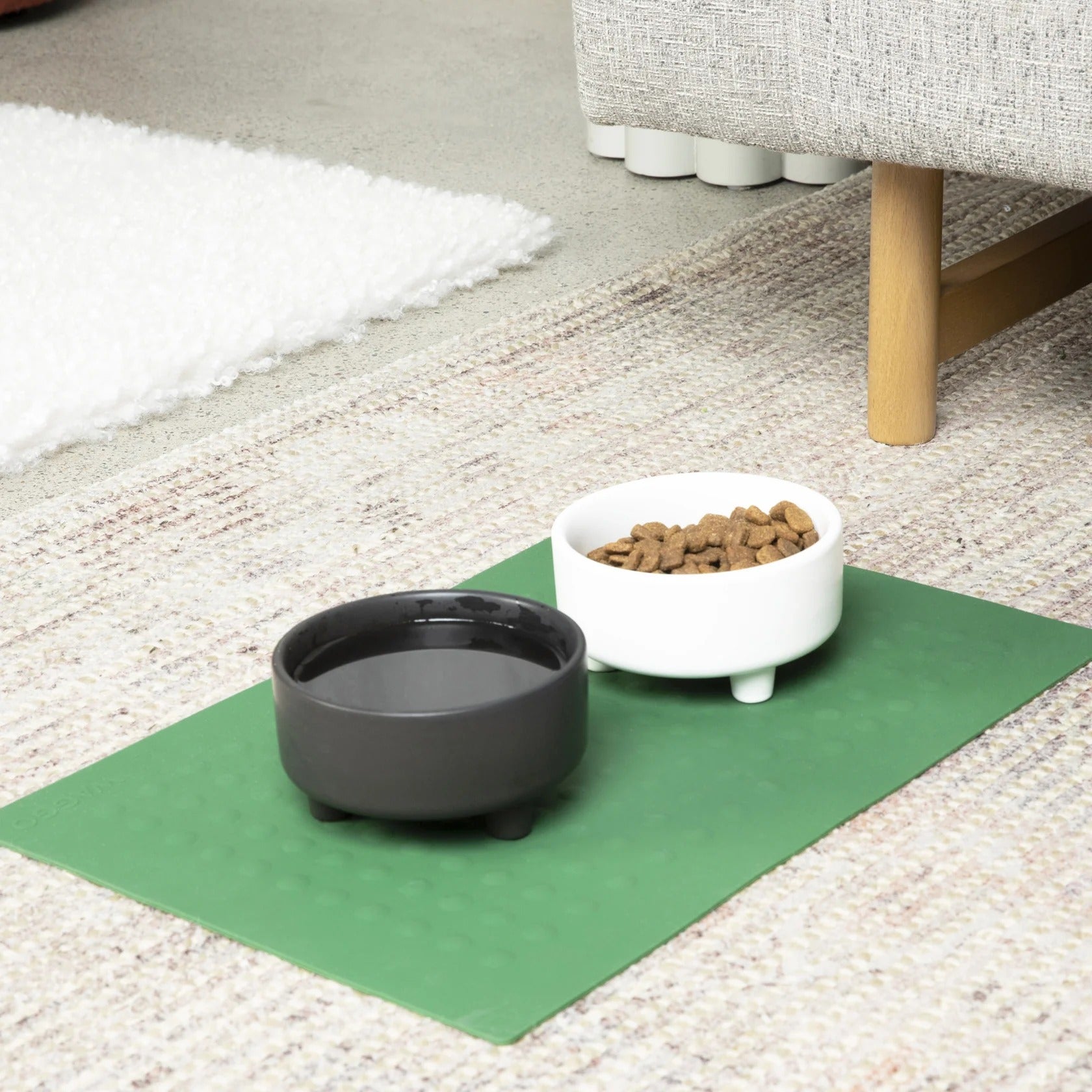 Waggo Uplift Ceramic Dog Bowl